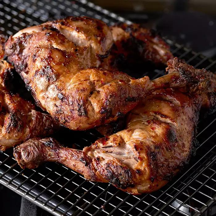 🍗 Poulet Braisé – Goût fumé, marinade maison, plaisir garanti